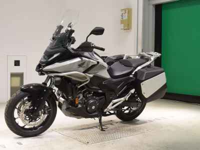 Honda NC750X 2025