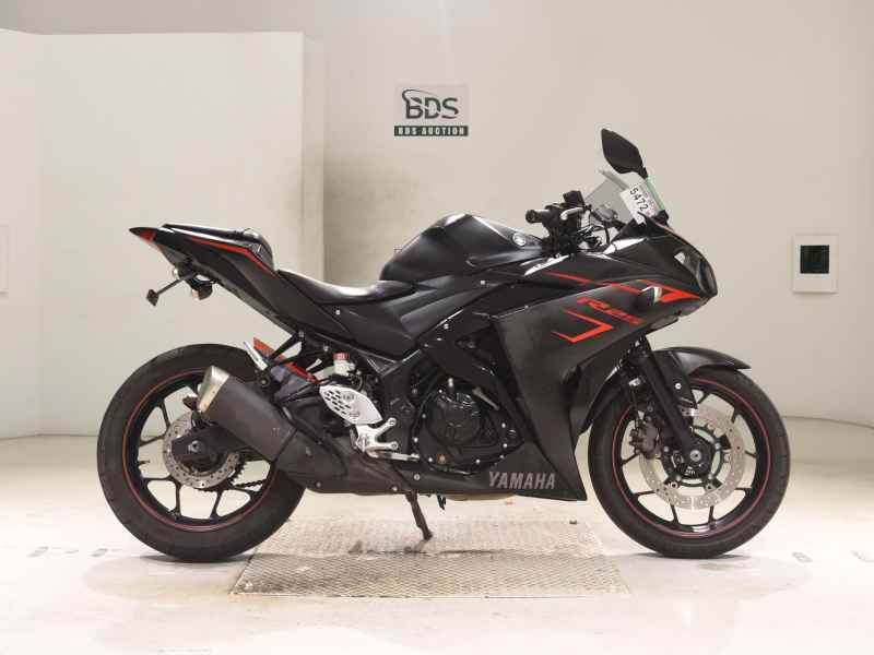 Yamaha YZF-R25 2017