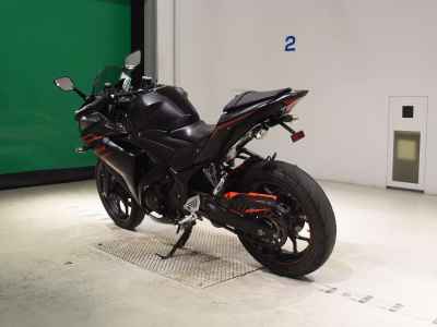 Yamaha YZF-R25 2017