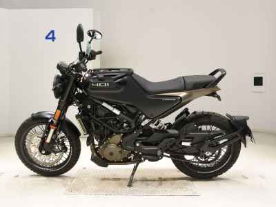 Husqvarna Svartpilen 401 2024