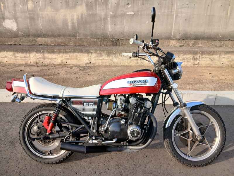 Suzuki GS750 2021
