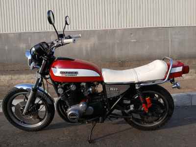 Suzuki GS750 2021