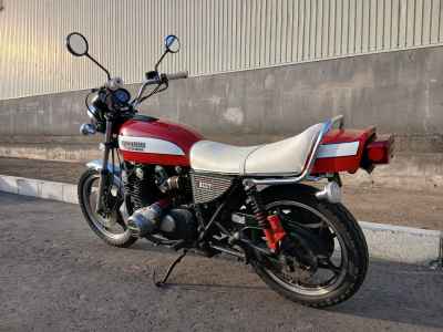 Suzuki GS750 2021