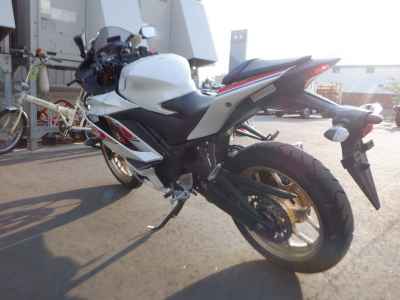 Yamaha YZF-R25 2022