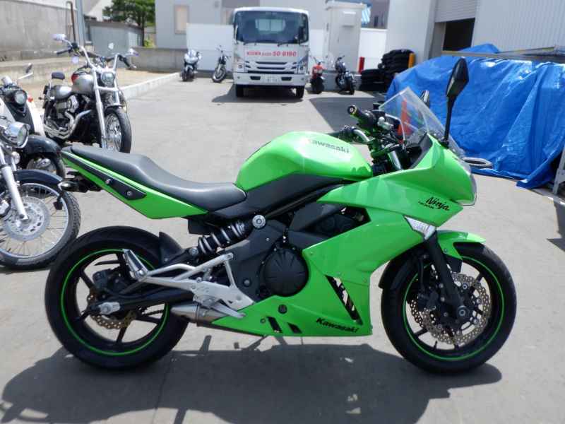 Kawasaki Ninja 400R 2011
