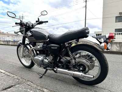 Kawasaki W800 2024