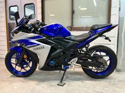 Yamaha YZF-R25 2015