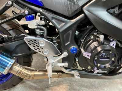 Yamaha YZF-R25 2015