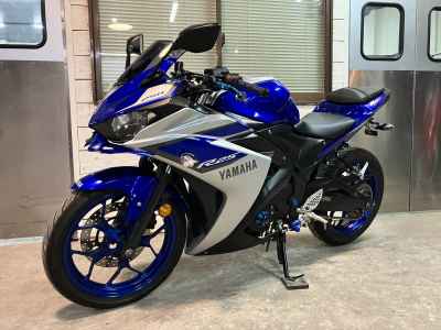 Yamaha YZF-R25 2015