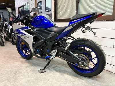 Yamaha YZF-R25 2015