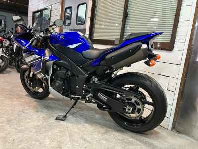 Yamaha YZF-R1 2013