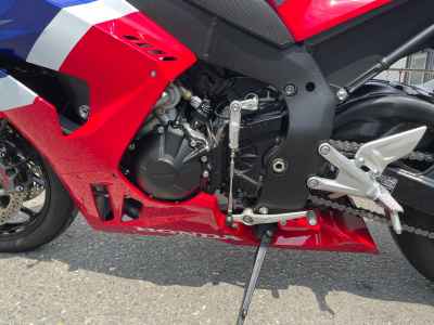 Honda CBR1000RR-R FB SP 2024