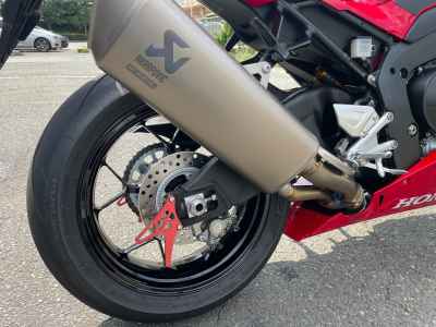 Honda CBR1000RR-R FB SP 2024