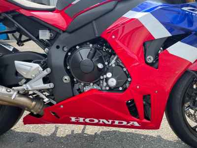 Honda CBR1000RR-R FB SP 2024