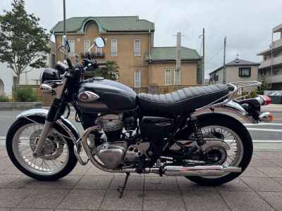 Kawasaki W800 2022