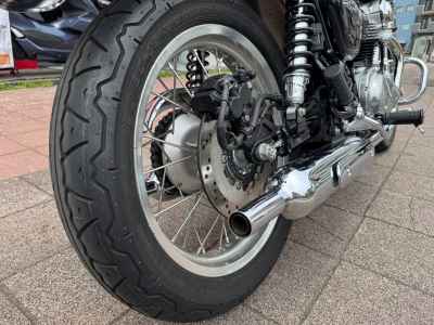 Kawasaki W800 2022