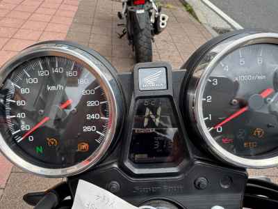 Honda CB1300SF 2025