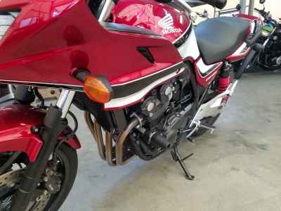 Honda CB400 Super Boldor 2021