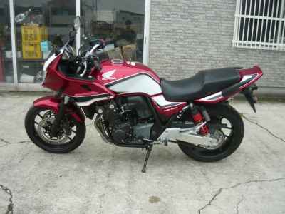 Honda CB400 Super Boldor 2021