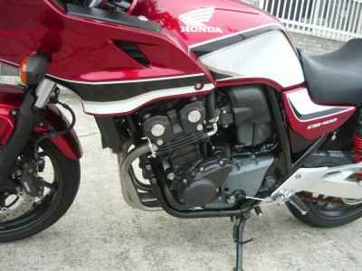 Honda CB400 Super Boldor 2021