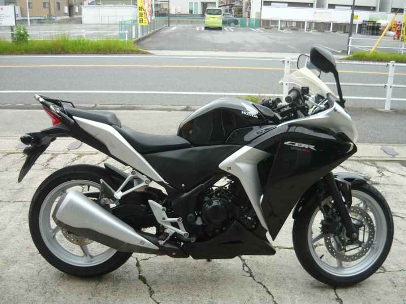 Honda CBR250R 2011