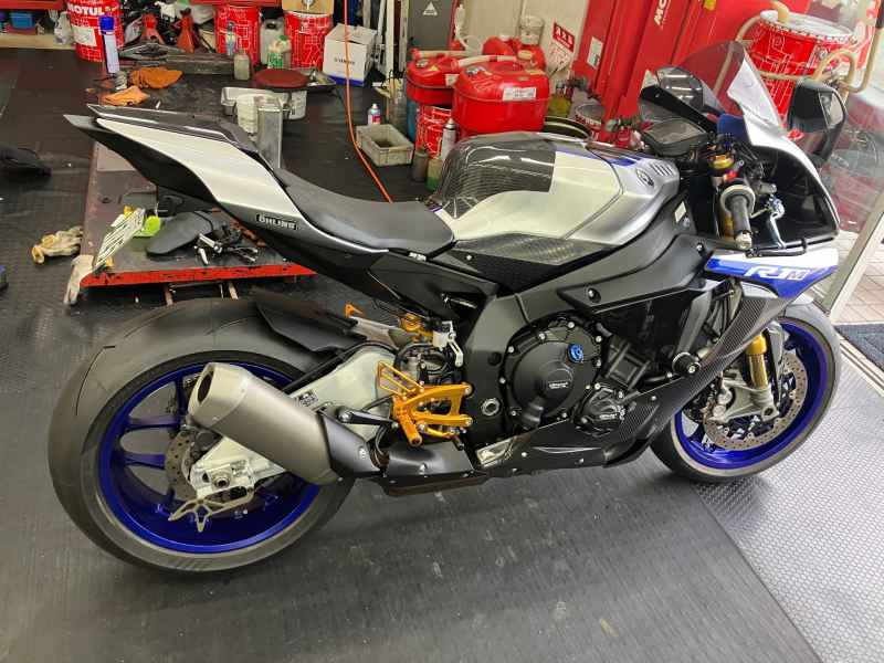 Yamaha YZF-R1M 2018
