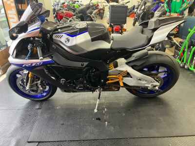 Yamaha YZF-R1M 2018