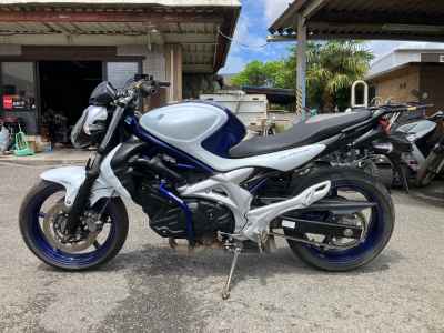Suzuki Gladius SFV400 2011