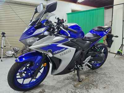 Yamaha YZF-R25 2015