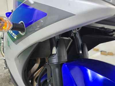 Yamaha YZF-R25 2015