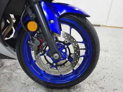 Yamaha YZF-R25 2015