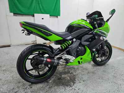 Kawasaki Ninja 400R 2012