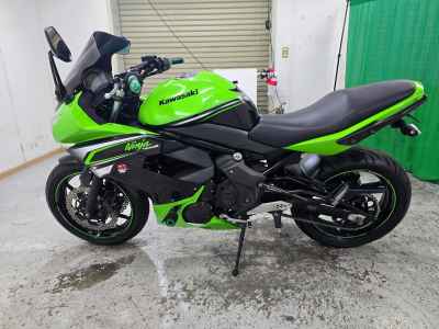 Kawasaki Ninja 400R 2012