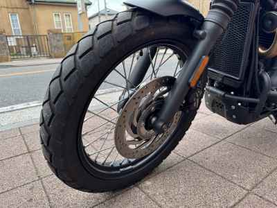 Triumph Street Triple SAMBAURA 2018