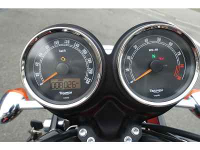 Triumph Bonneville SE 2012