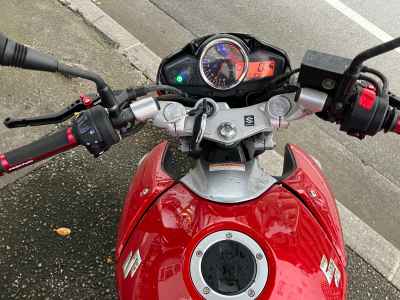 Suzuki GSR250