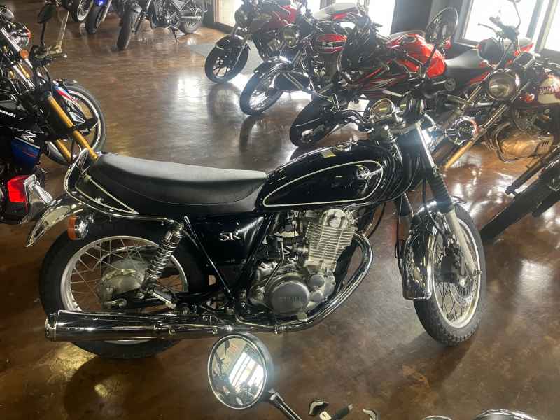 Yamaha SR400 2010