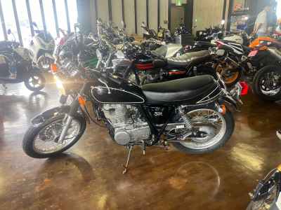 Yamaha SR400 2010