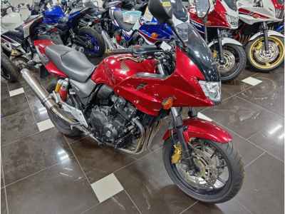 Honda CB400 Super Boldor 2016