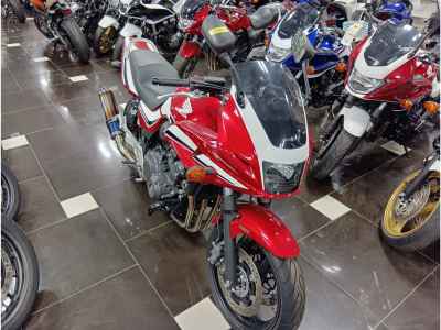 Honda CB400 Super Boldor 2010