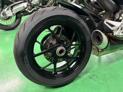Ducati Streetfighter V2 2022