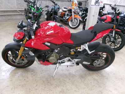 Ducati Streetfighter V4S 2022