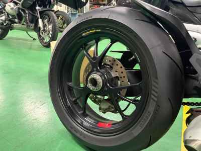 Ducati Streetfighter V4S 2023
