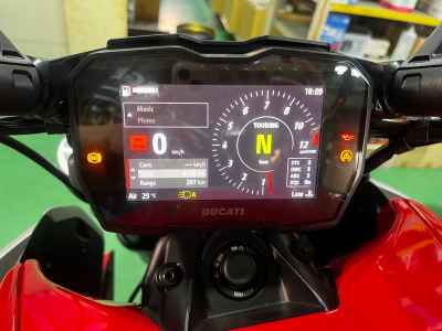 Ducati Diavel V4 2023