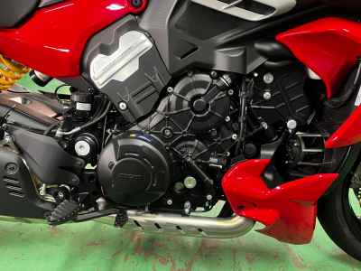 Ducati Diavel V4 2023