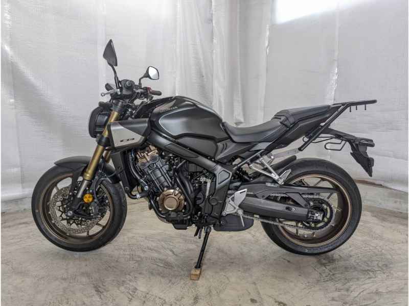 Honda CB650R E-Clutch 2025