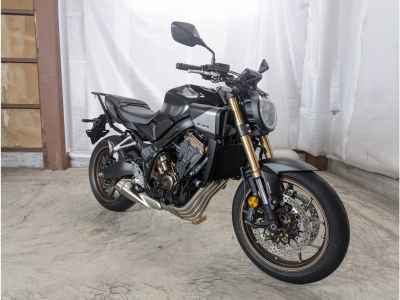 Honda CB650R E-Clutch 2025