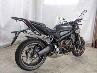 Honda CB650R E-Clutch 2025