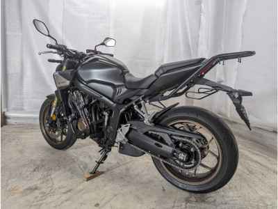 Honda CB650R E-Clutch 2025