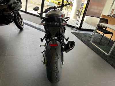 BMW M1000R 2026